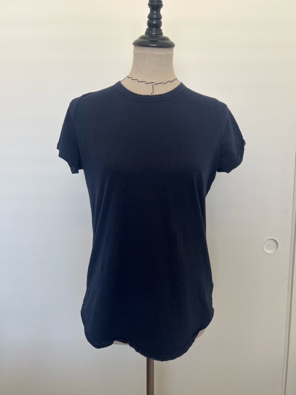 Gap navy vintage wash tee